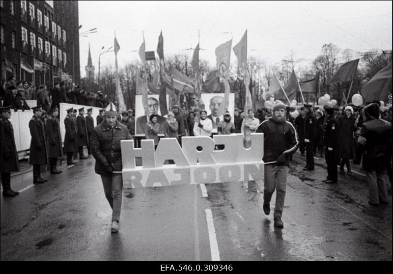 Oktoobripühade paraad.