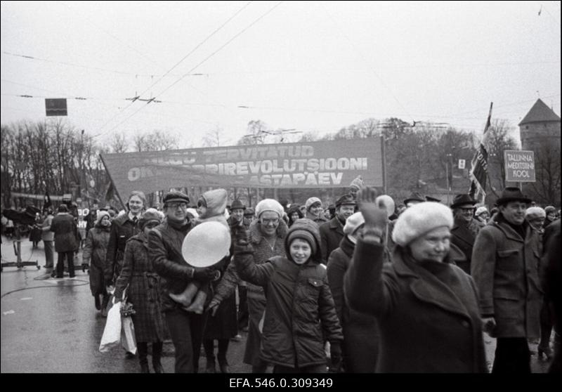 Oktoobripühade paraad.