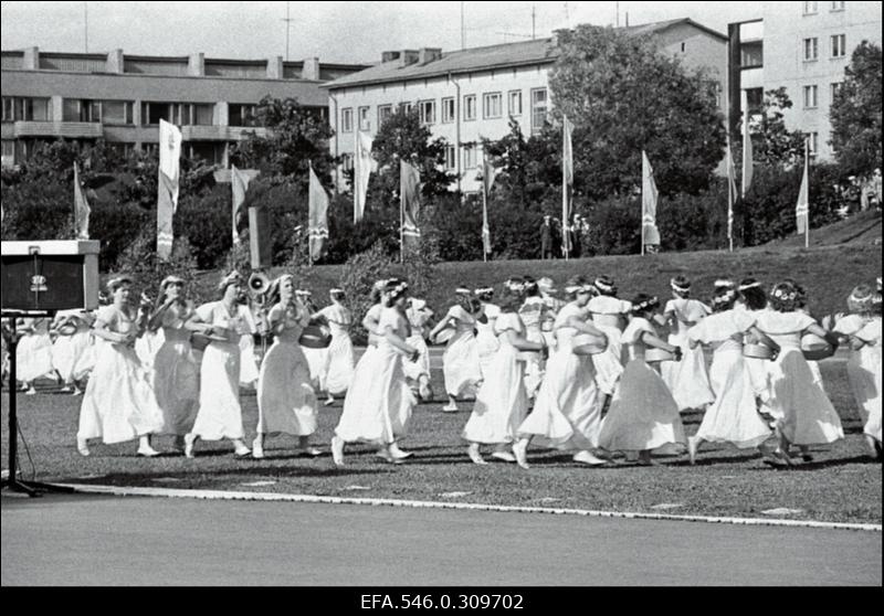 Laulu ja tantsupidu.