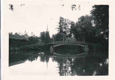 Tartu Saksa Käsitööliste Seltsi aed, Tiigi ja Aia t vahelisel alal. 20. sajandi algus.  similar photo