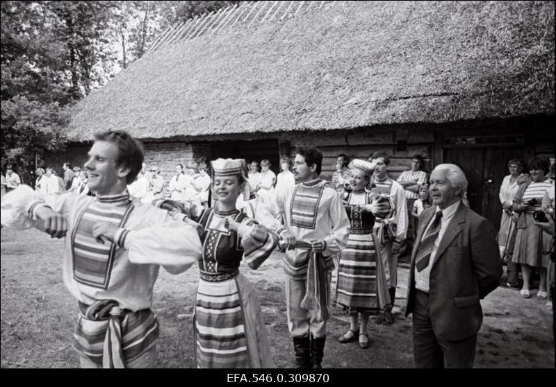 Gaudeamus.