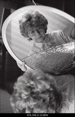 Ajalehe "Rahva Hääl" toimetaja Valve Raudnask.  similar photo