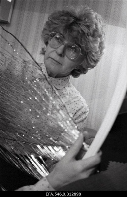 Ajalehe "Rahva Hääl" toimetaja Valve Raudnask.  similar photo