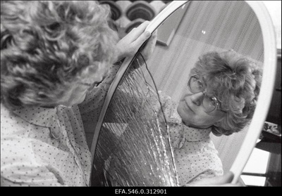 Ajalehe "Rahva Hääl" toimetaja Valve Raudnask.  similar photo