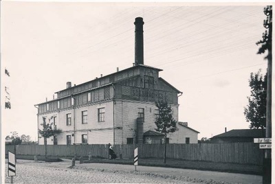 Keemiatehas Kemaks, Näituse (Lutsu) t. Tartu, 1941.  duplicate photo