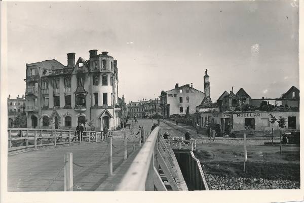 II maailmasõda, varemed: Holmi tänav; puusild. Tartu, 17.01.1941.
