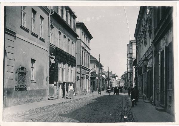 Tartu linnavaade. Suurturg (Raekoja plats), vaade Rüütli tänavale. 20. sajandi algus.