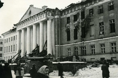 Tartu ülikool: peahoone pärast tulekahju. Dets. 1965.  duplicate photo