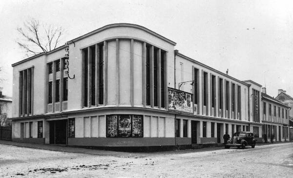 Kino Apollo (arh. N. Kusmin; 1935-36).  Tartu, ca 1938.