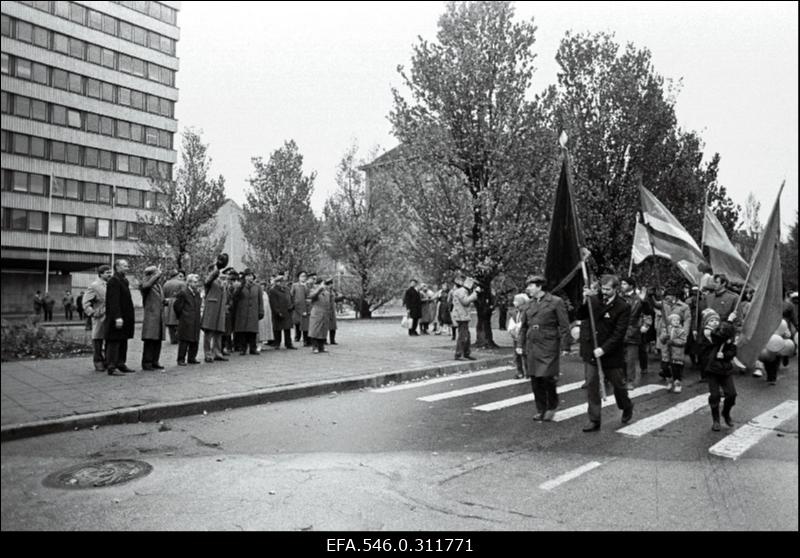 1.mai.