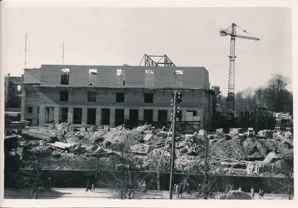 Tartu linnavaade. Teater Vanemuine uue hoone ehitus. 1962.a.