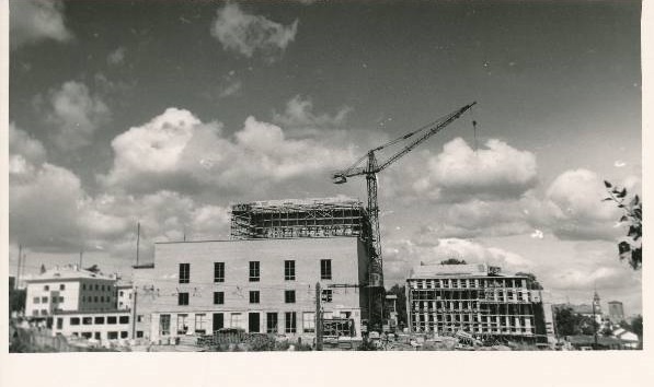 Tartu linnavaade. Teater Vanemuine uue hoone ehitus. 1963.a.