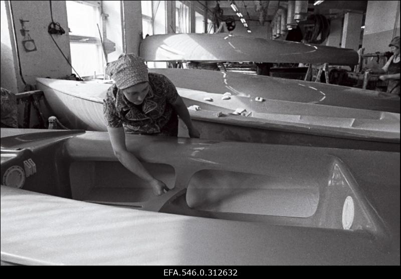 Sportlaevade tehas. Orissaare?