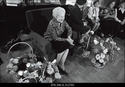 Olga Lauristini juubel.  duplicate photo