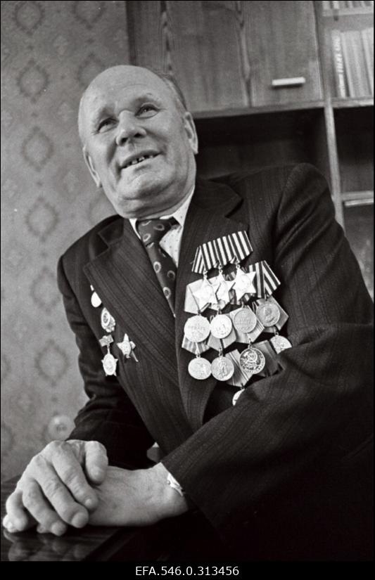 (NLKP?) 27.kongressi delegaat Garatsev.