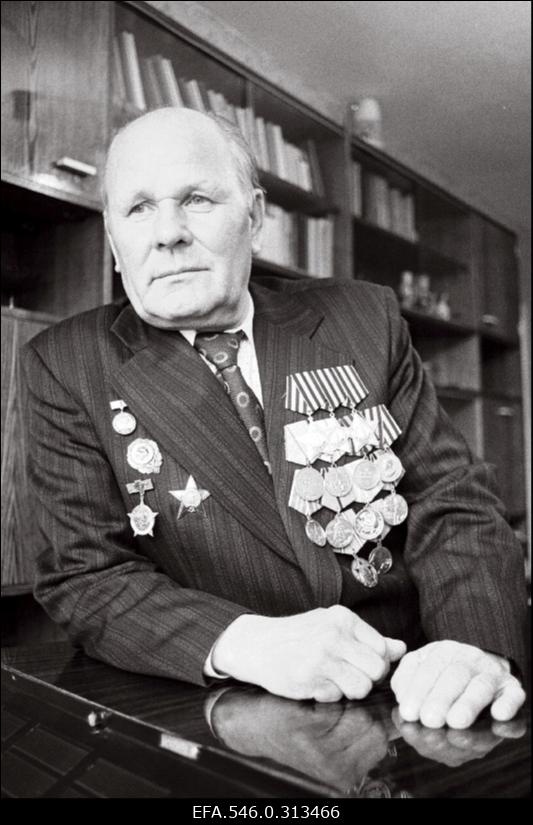(NLKP?) 27.kongressi delegaat Garatsev.