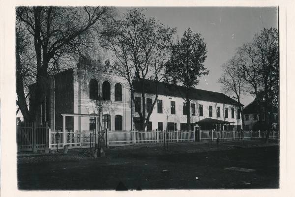 Endine linnakool (Riia  23). Tartu, 1962.
