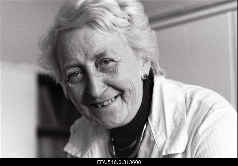 [Üks ajalehele "Rahva Hääl" pildistatud isikutest (Teaduste Akadeemia, Antsberg, Arro jt).]