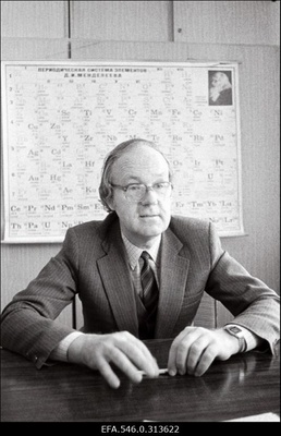 Mihkel Veiderma, keemik, tehnikateaduste doktor, professor.  similar photo