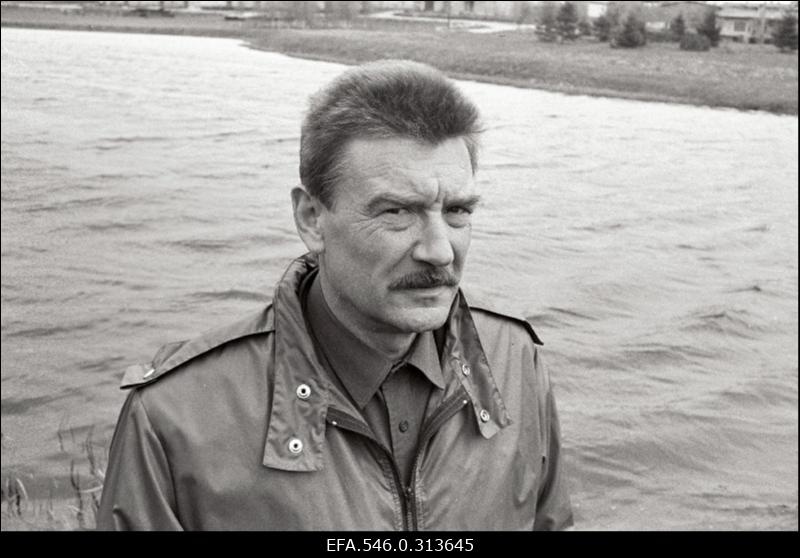 Ajalehe "Rahva Hääl" tarbeks pildistatud isikud (Ilmajaama naised, Davõdov, Rapla EKP, Olev Anton, san.arst, veter., Klementi).