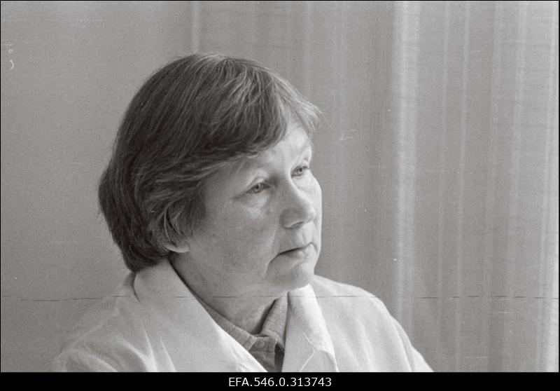 ENSV Ülemnõukogu Presiidiumi sekretäri Viktor Vaht'i poolt juhatatavast EK (Eesti Kommunist?) vestlusringist osavõtja.