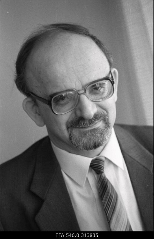Rein Otsason, majandusteaduste doktor,  ENSV Riikliku Plaanikomitee esimees.