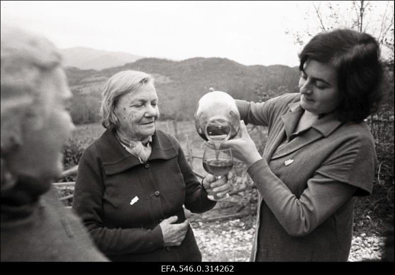 Eesti juurtega Salme ja Sulevi küla elanikud Abhaasias.