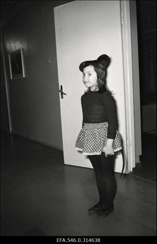 [Tallinna 43.Keskkooli näärikarneval.]