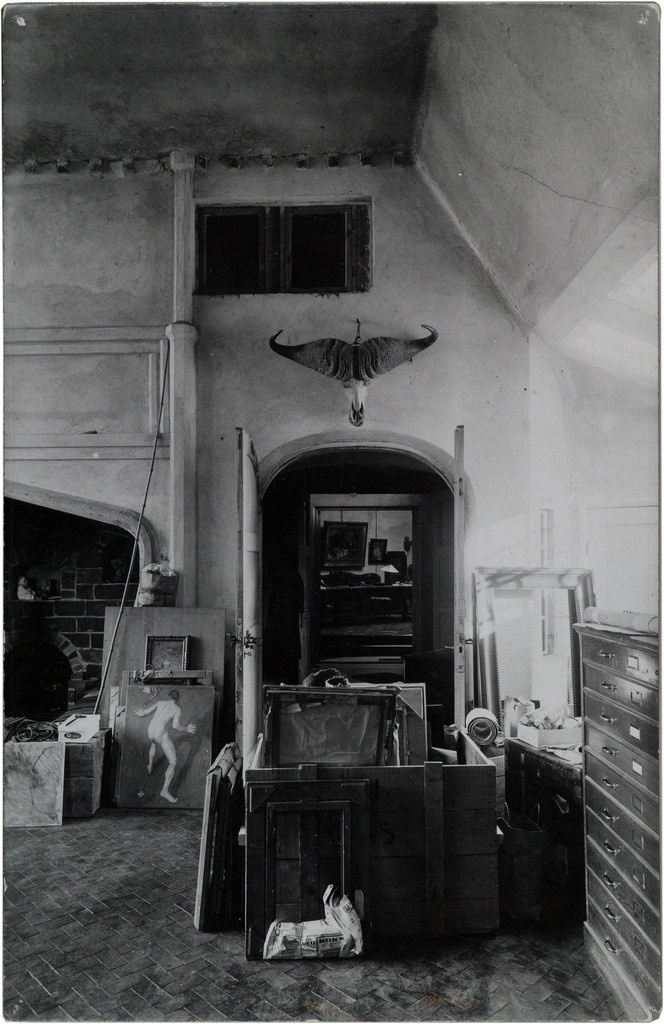 Atelier doorway after the death of Akseli Gallen-Kallela
