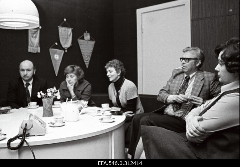 Svereni ajakirjanikud.