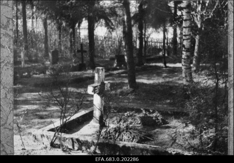 Hiiu kalmistu Leina t.