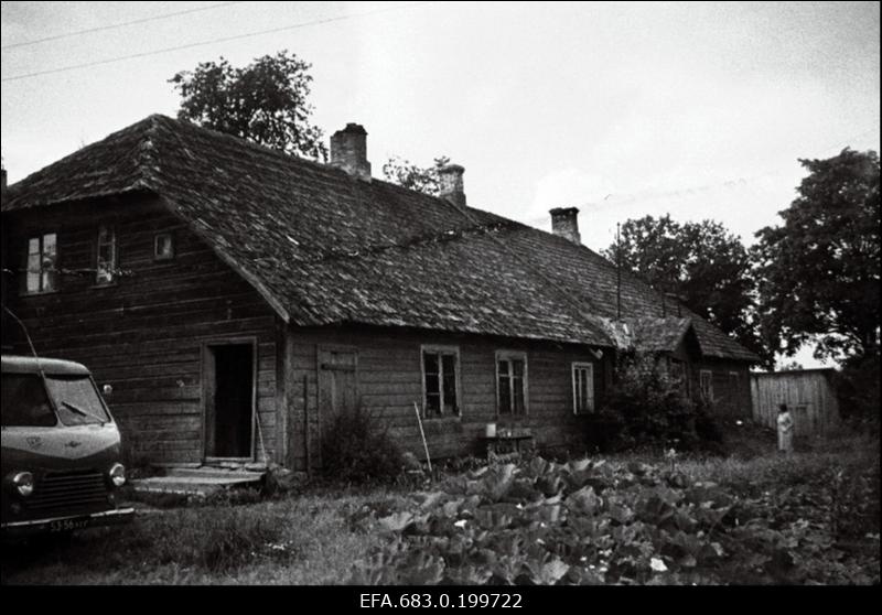 Kanepi köstrikoolimaja.