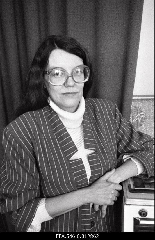 Ajalehe "Rahva Hääl" toimetuse töötaja.