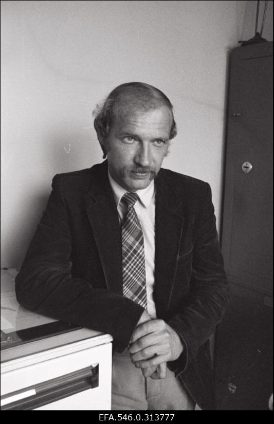 Ajakirjanik Ülo Russak, 1987. aastal ilmavalgust näinud ajalehe "Maaleht" esimene peatoimetaja.