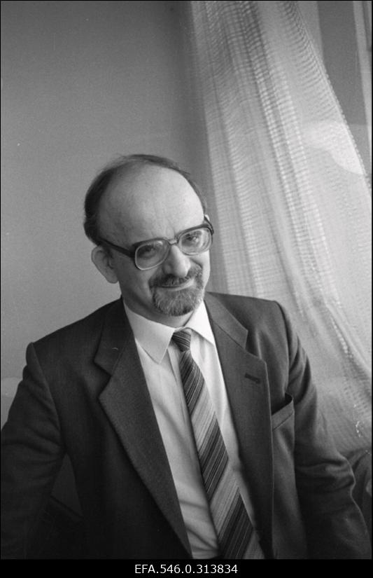 Rein Otsason, majandusteaduste doktor,  ENSV Riikliku Plaanikomitee esimees.