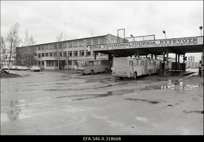 Autobussikoondis.  similar photo