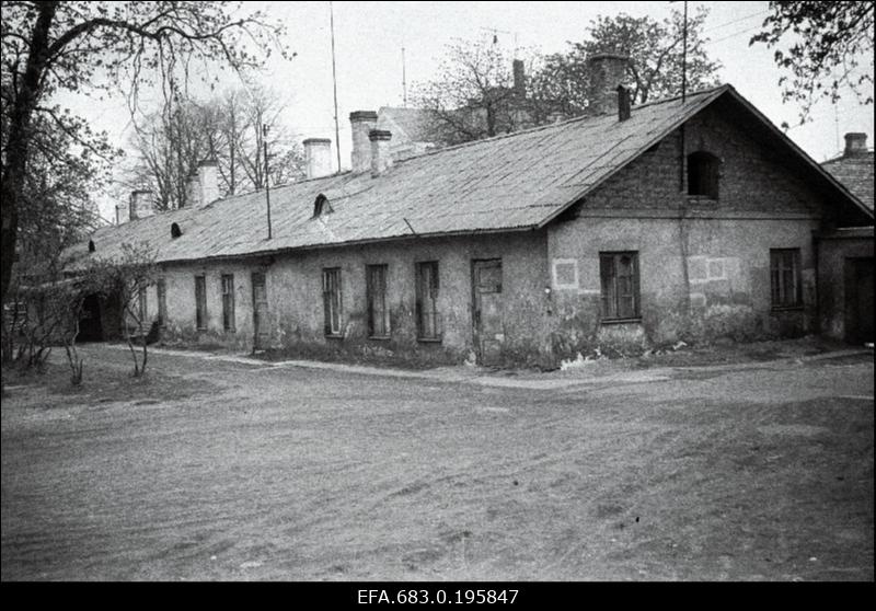 Endise Tallinna Insenerikomando (Uus t 10) kasarmu Ujula tänaval.