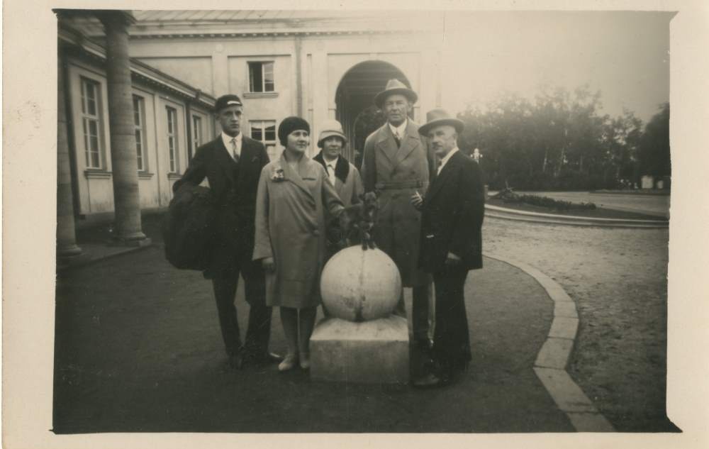 Foto. Gtrupifoto Mudaravila juures. Pärnu fotograafide fotod.