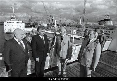 Laevad/meeskonnad "Suur Tõll", "Georg Ots".  similar photo