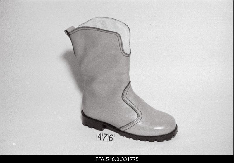 T/K "Kommunaari" mudelid: 8122; 8233; 8040; 8234; 8061; 8230; 8228; 485 471; 484; 476; 8114; 8175; 8236; 8176;8163; 8121a; 8159; 9375; 9384; 9360; 9353; 9359; 9352; 9249; 8210, 8224; 8212; 8213, 8211, 8227; 8222.