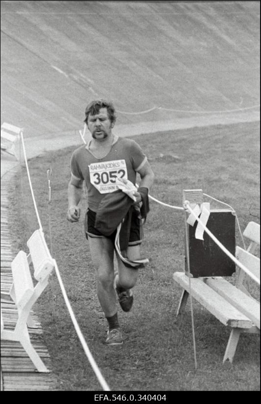 Rahva Hääle Rahvajooks'83.
