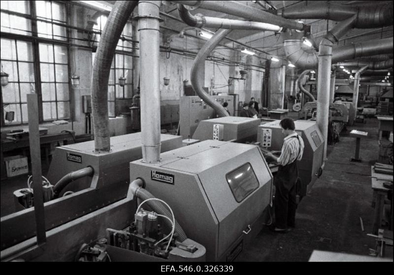 Vineeri- ja Mööblikombinaat.