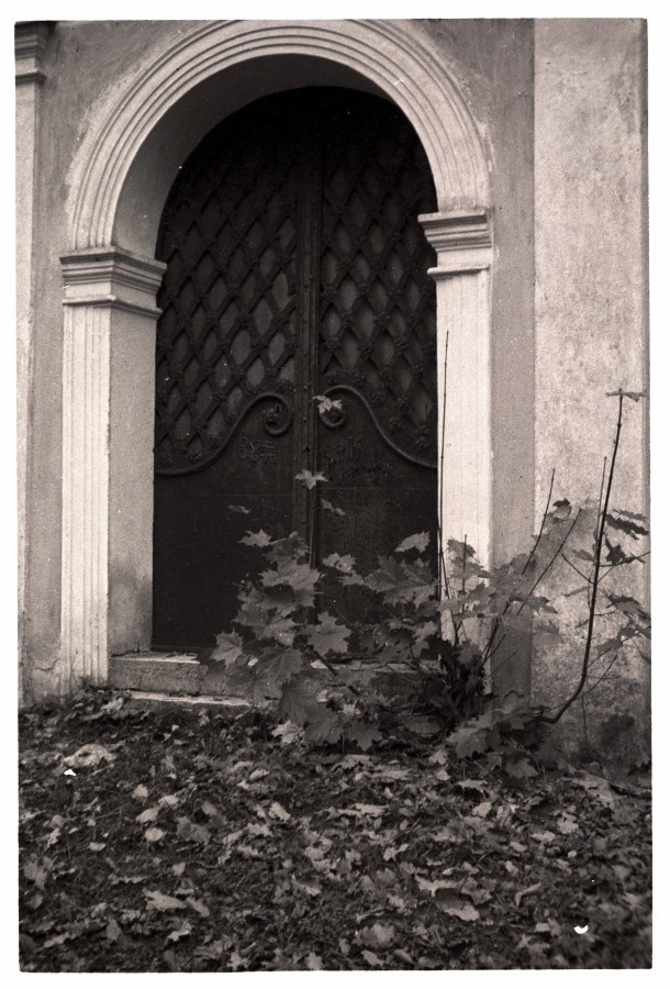 Vana hauakabeli uks