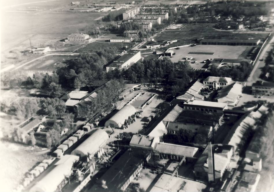 Rakvere, tootmiskoondis Rakvere hooned ja Lennuki tänav