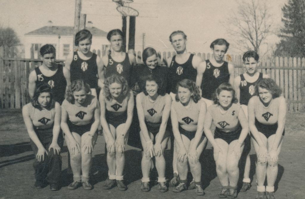 Rakvere korvpallivõistkonnad