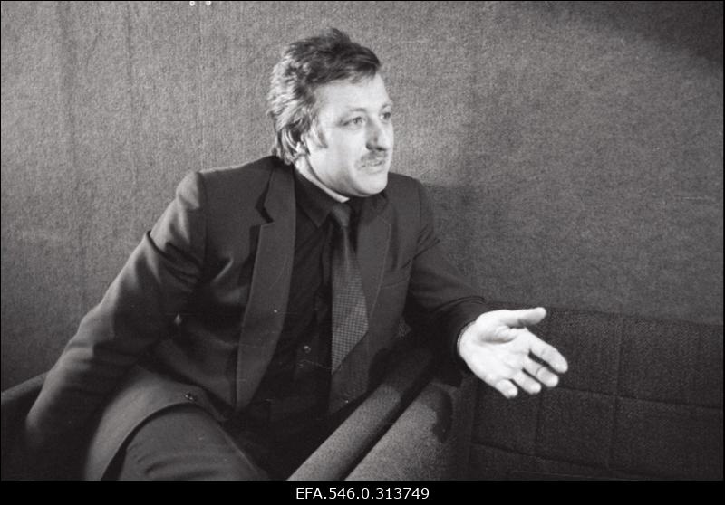 Ajalehele "Rahva Hääl" 1987.aastal pildistatud isikud.