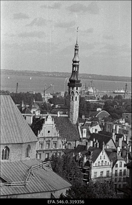 Tallinna vaated.  similar photo
