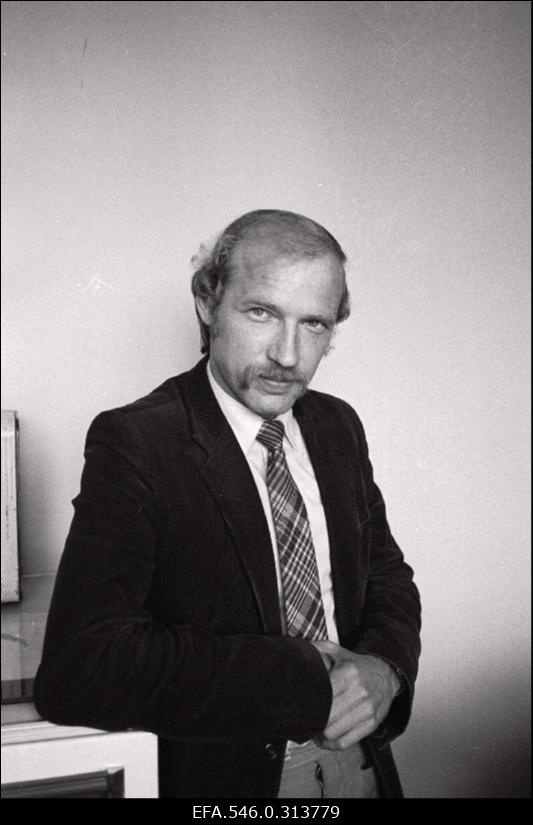 Ajakirjanik Ülo Russak, 1987. aastal ilmavalgust näinud ajalehe "Maaleht" esimene peatoimetaja.