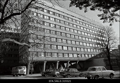 Ajakirjandusmaja.  similar photo