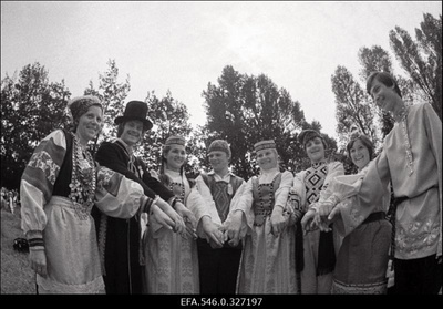 XII Üldtantuspidu  similar photo